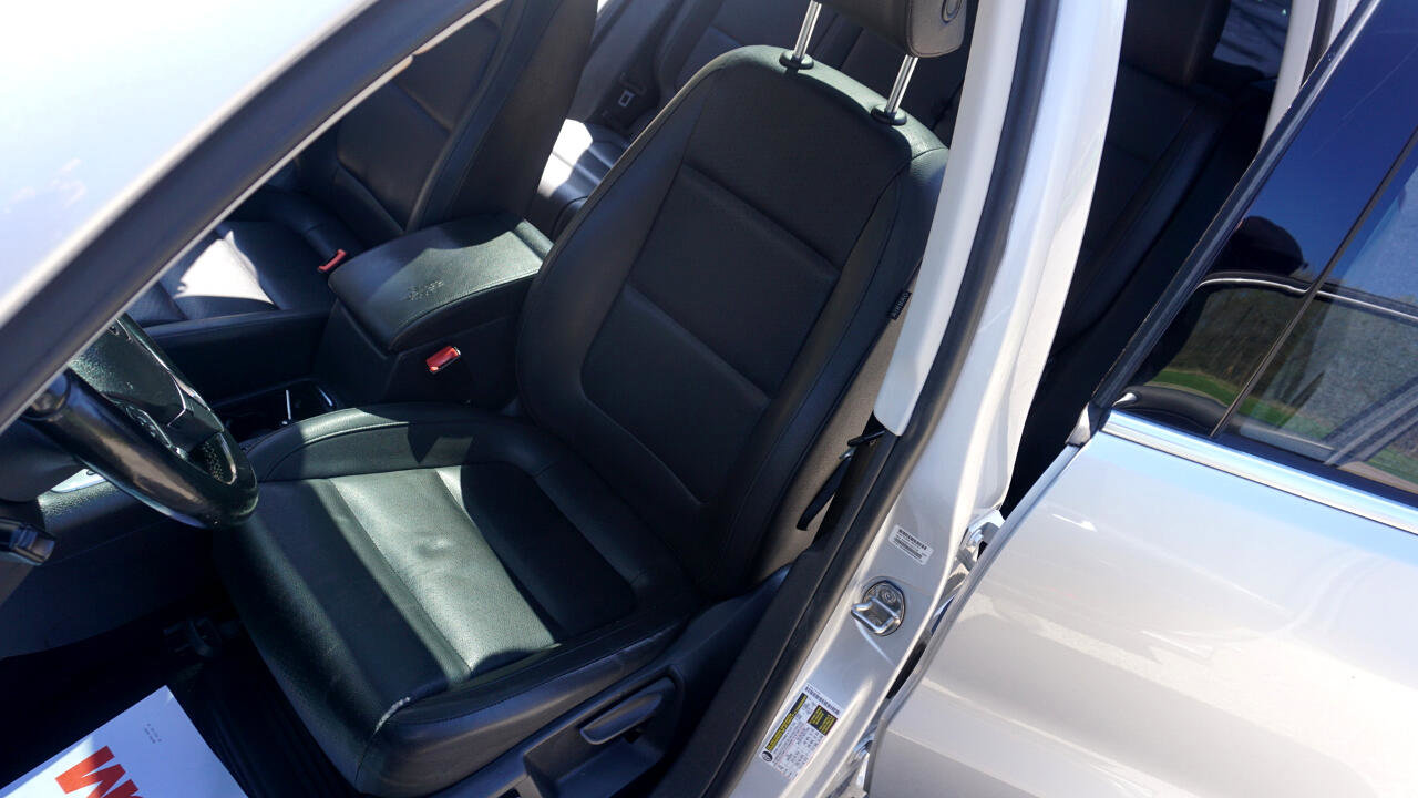 Used 2015 Volkswagen Tiguan SEL image 12