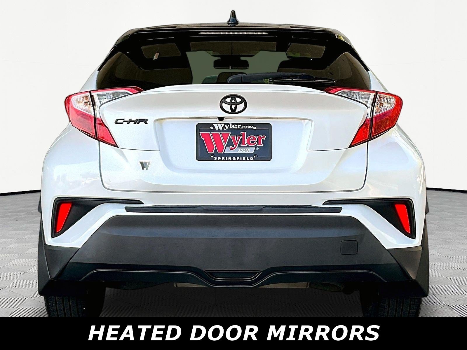 Used 2020 Toyota C-HR XLE FWD image 5