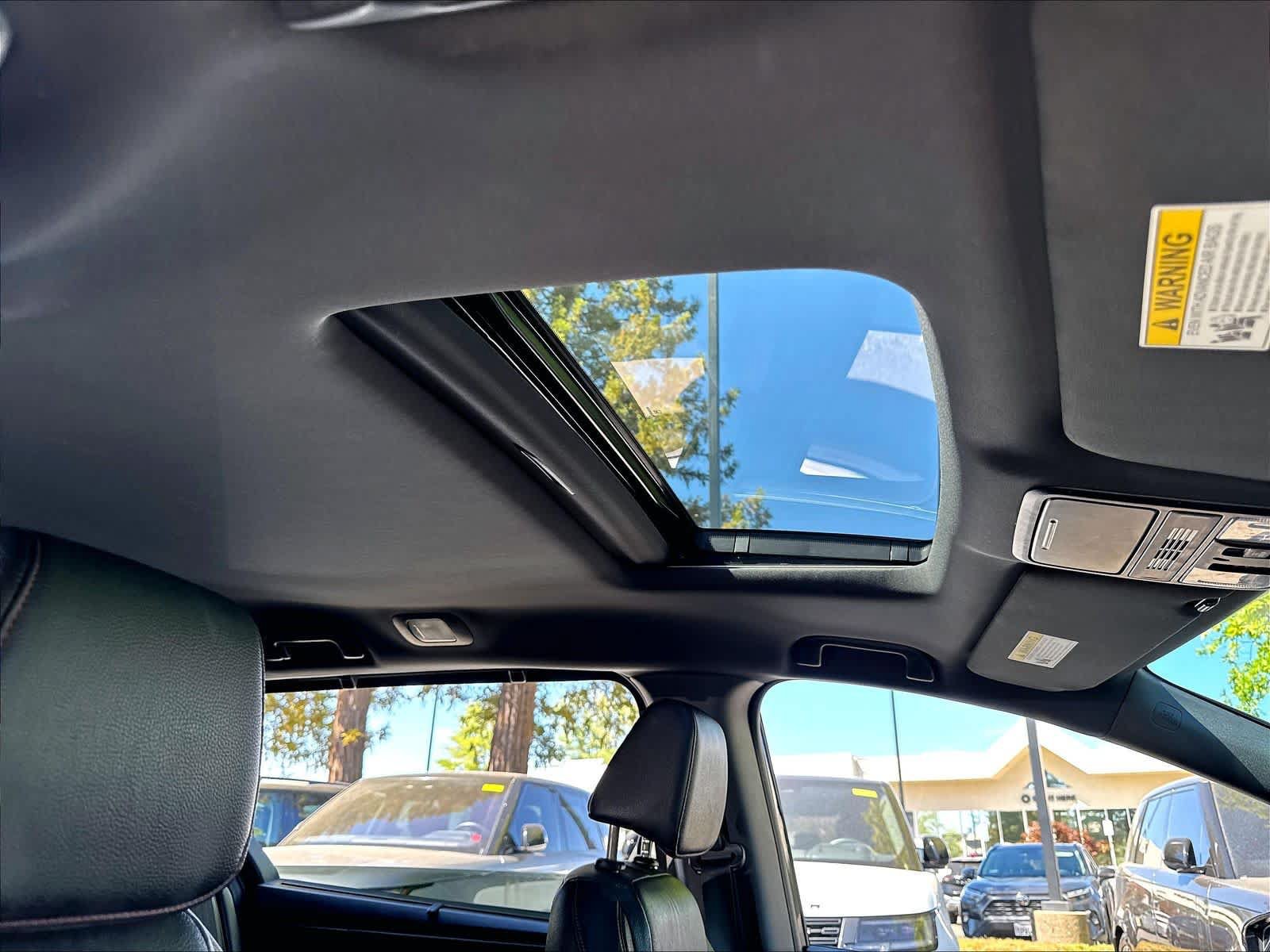 Used 2023 Honda Odyssey Sport image 25