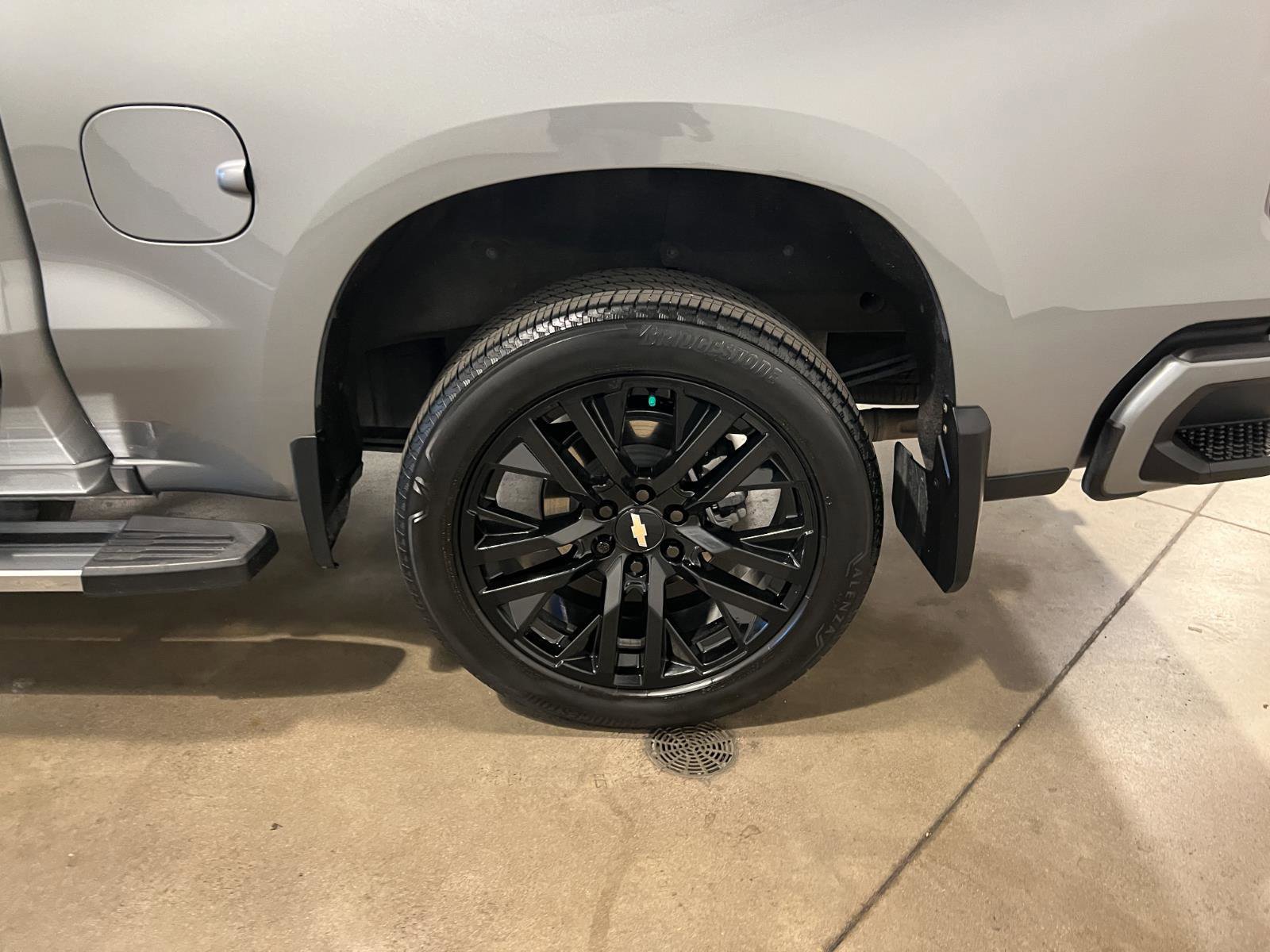 Used 2023 Chevrolet Silverado 1500 High Country w/ High Country Premium Package image 43