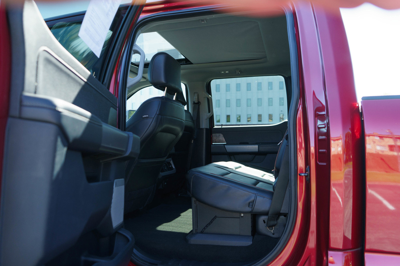 Used 2025 Ford F350 Lariat w/ Black Appearance Package AWD/4WD image 14