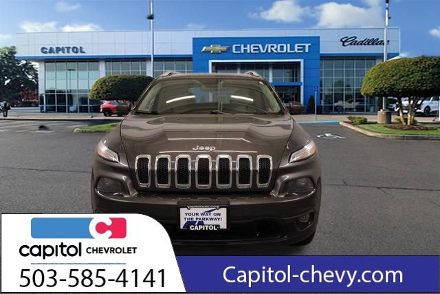 Used 2016 Jeep Cherokee Latitude w/ Cold Weather Group image 7