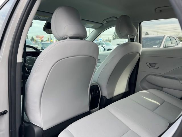 Used 2024 Hyundai Kona SEL FWD image 11