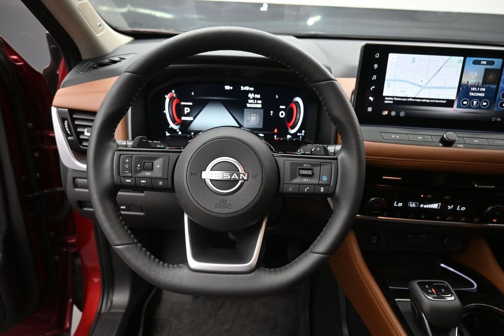 Used 2024 Nissan Rogue Platinum w/ Platinum Premium Package FWD image 7
