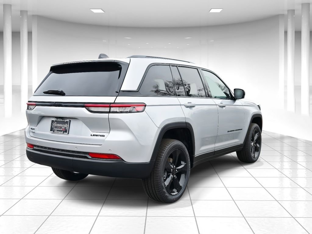 New 2025 Jeep Grand Cherokee Limited w/ Black Appearance Package image 3