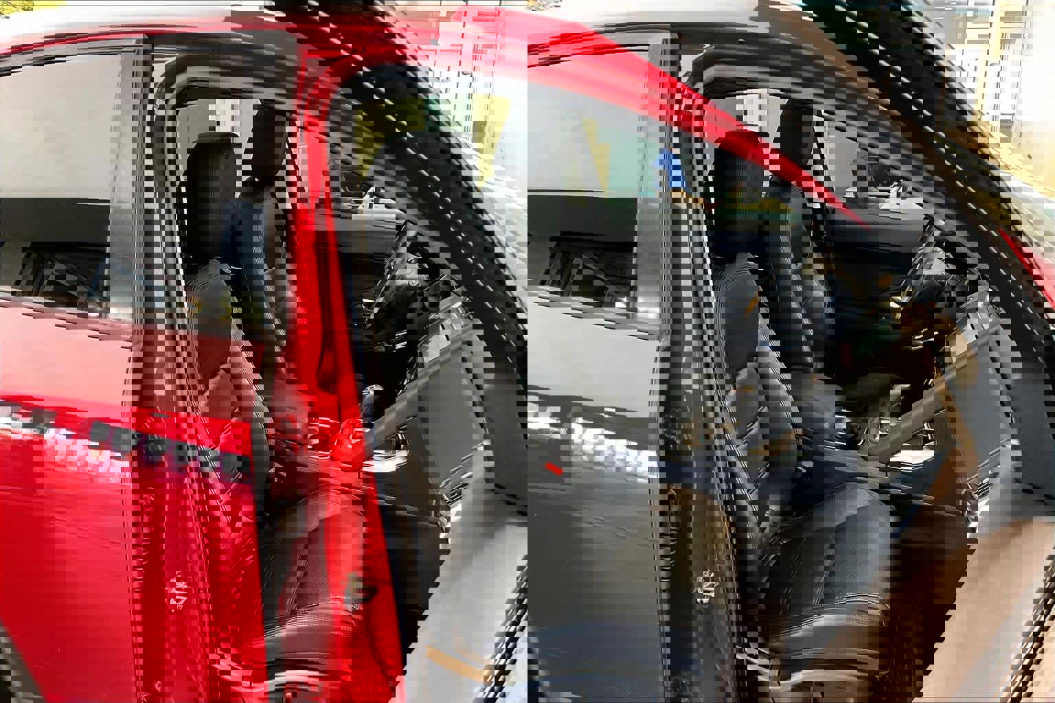 Used 2019 Jaguar E-PACE S image 10