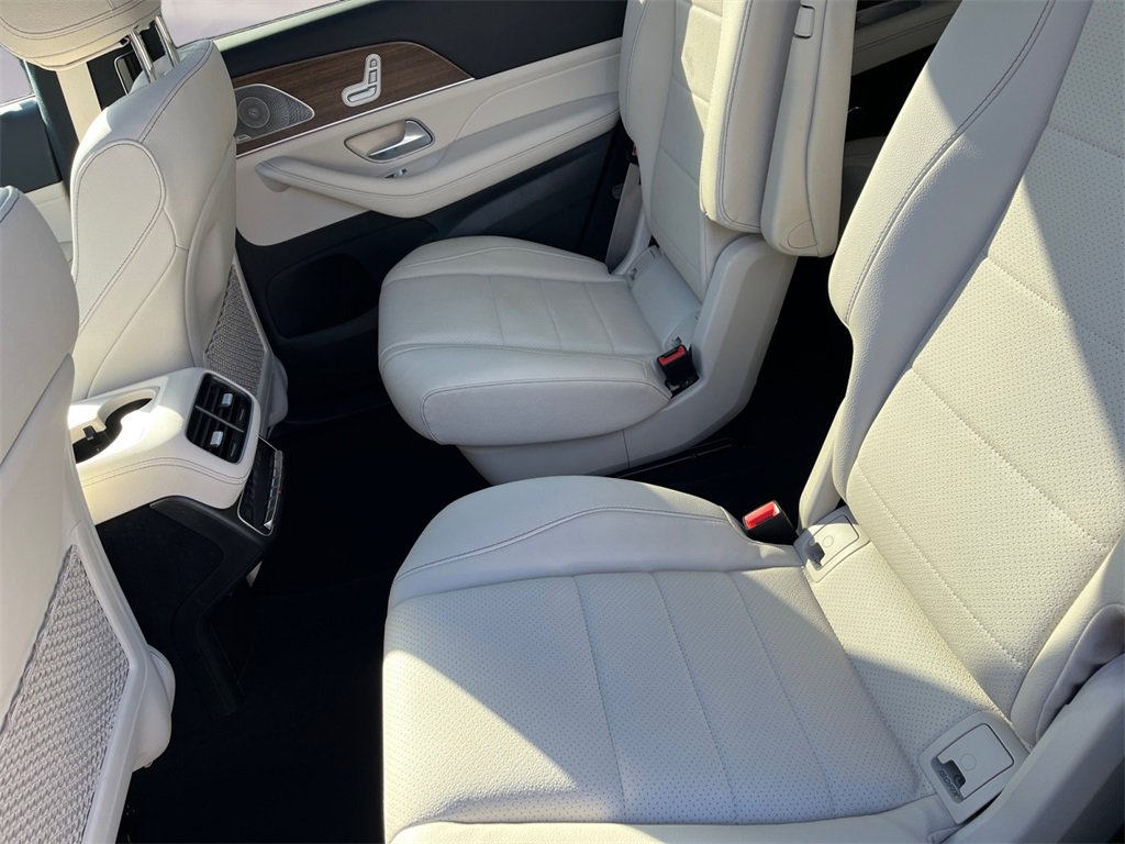 Certified 2025 Mercedes-Benz GLS 450 4MATIC image 13