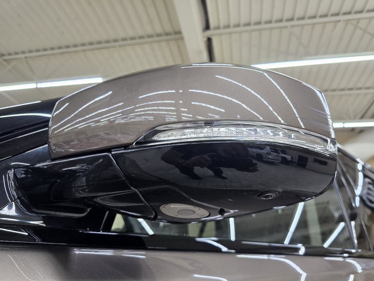 Used 2016 Land Rover Range Rover HSE image 11