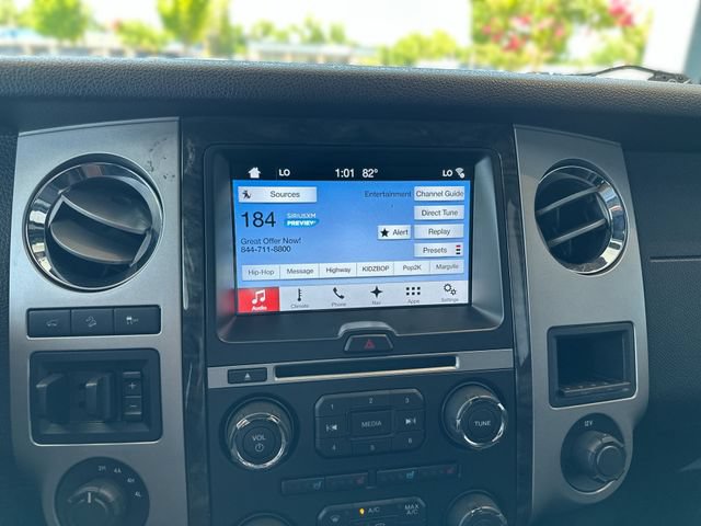 Used 2017 Ford Expedition Limited w/ Equipment Group 301A AWD/4WD image 17