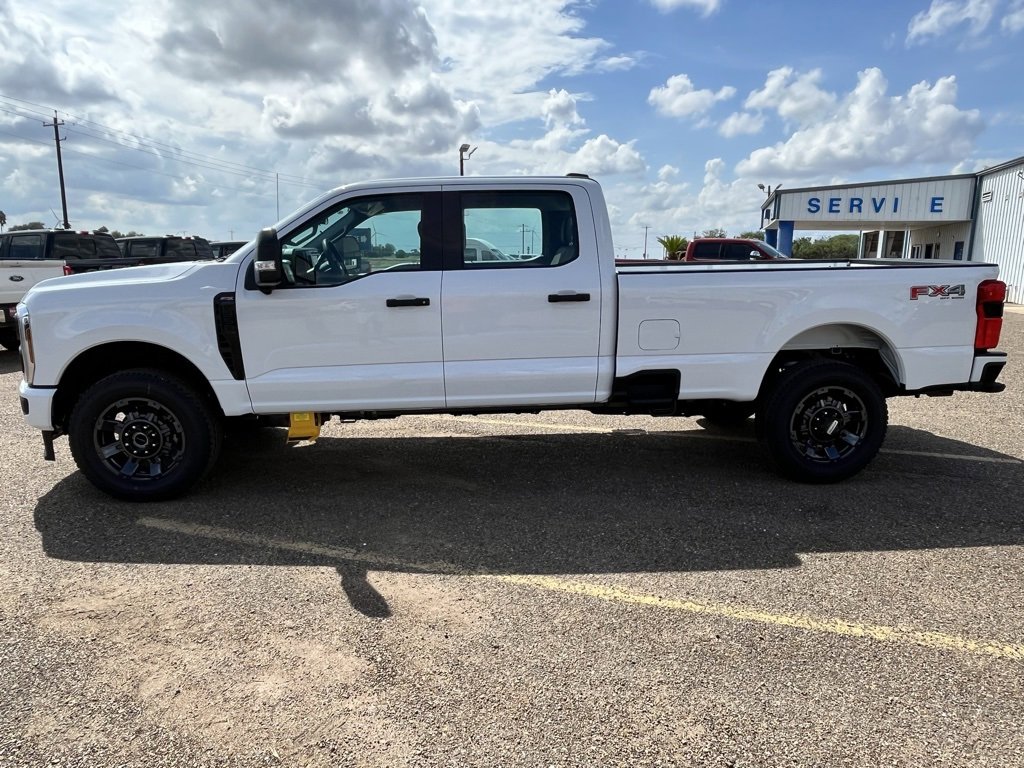 New 2026 Ford F350 4x4 Crew Cab Super Duty image 4