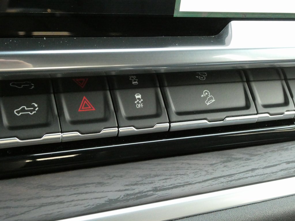 New 2025 GMC Sierra 2500 SLT w/ SLT Premium Package image 20