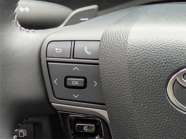 Used 2025 Toyota Camry SE image 19