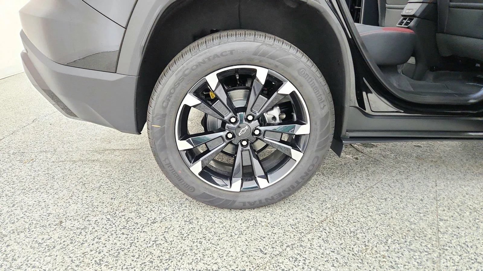 New 2027 Chevrolet Equinox RS w/ Convenience Package III AWD/4WD image 34