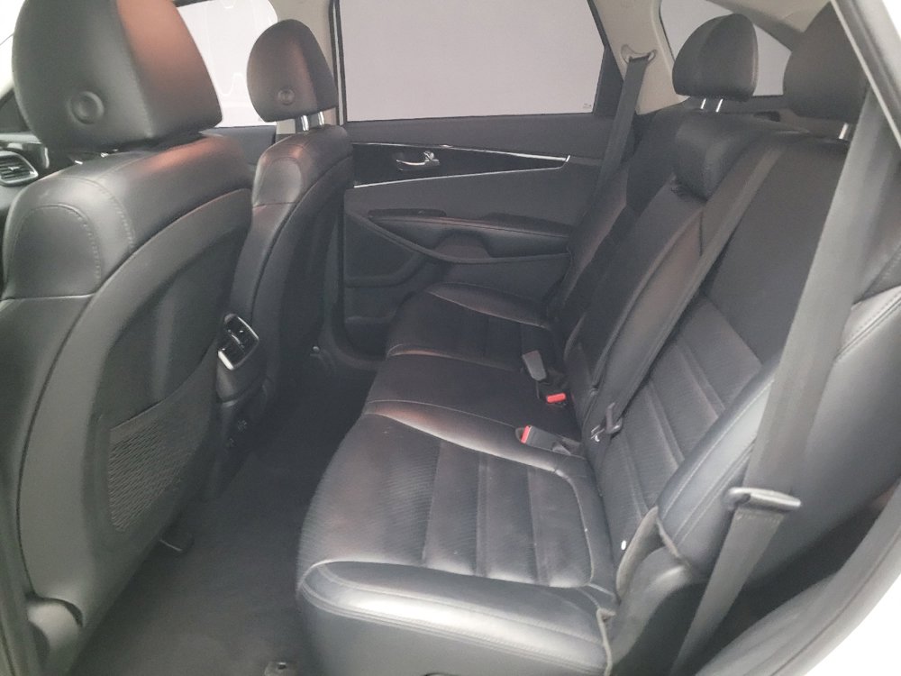 Used 2019 Kia Sorento EX FWD image 18