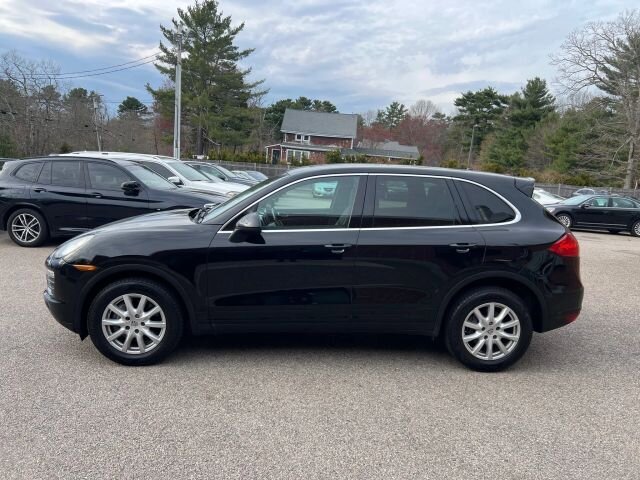 Used 2012 Porsche Cayenne w/ Convenience Pkg AWD/4WD image 2