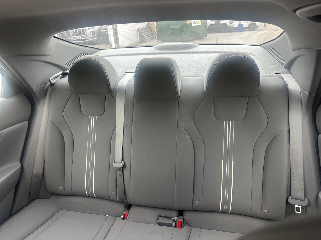 Used 2023 Hyundai Elantra SEL w/ Preferred Accessory Package FWD image 17