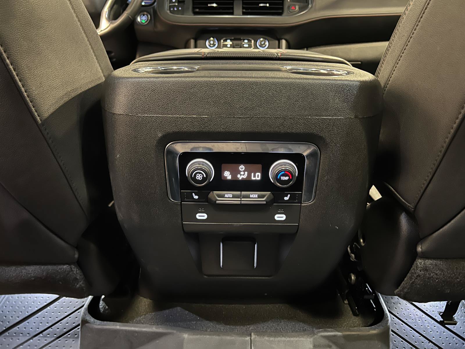 Used 2023 Chevrolet Tahoe RST w/ Luxury Package AWD/4WD image 32