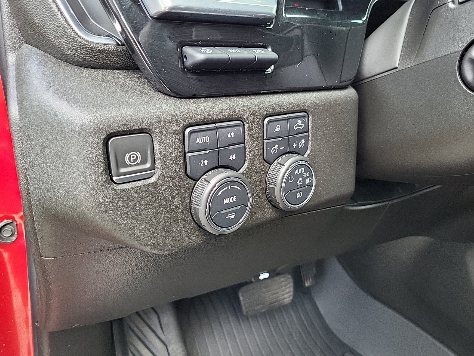 Used 2022 Chevrolet Silverado 1500 LTZ w/ LTZ Premium Texas Edition AWD/4WD image 16