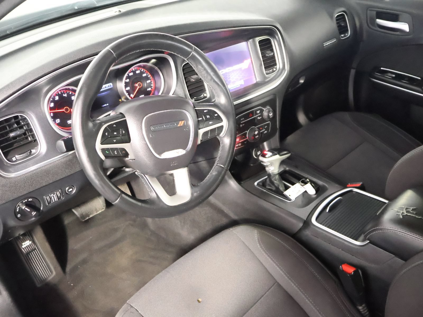 Used 2018 Dodge Charger SXT Plus RWD image 23