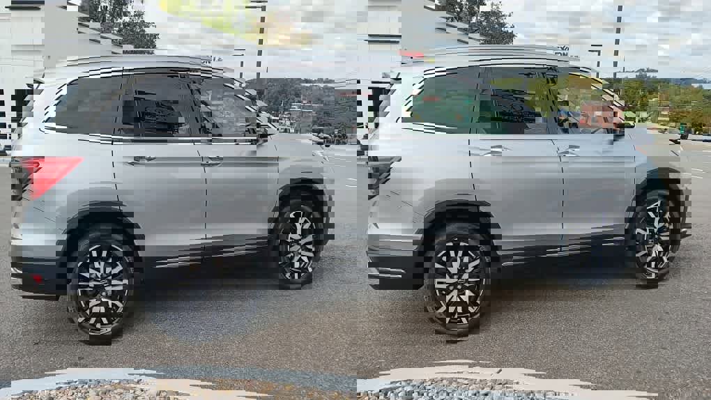 Used 2022 Honda Pilot Touring image 7