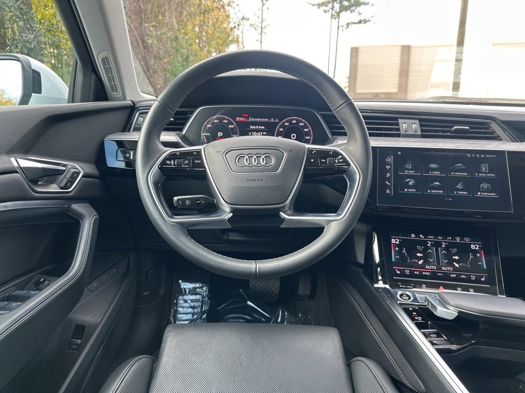 Used 2024 Audi Q8 e-tron Prestige image 14