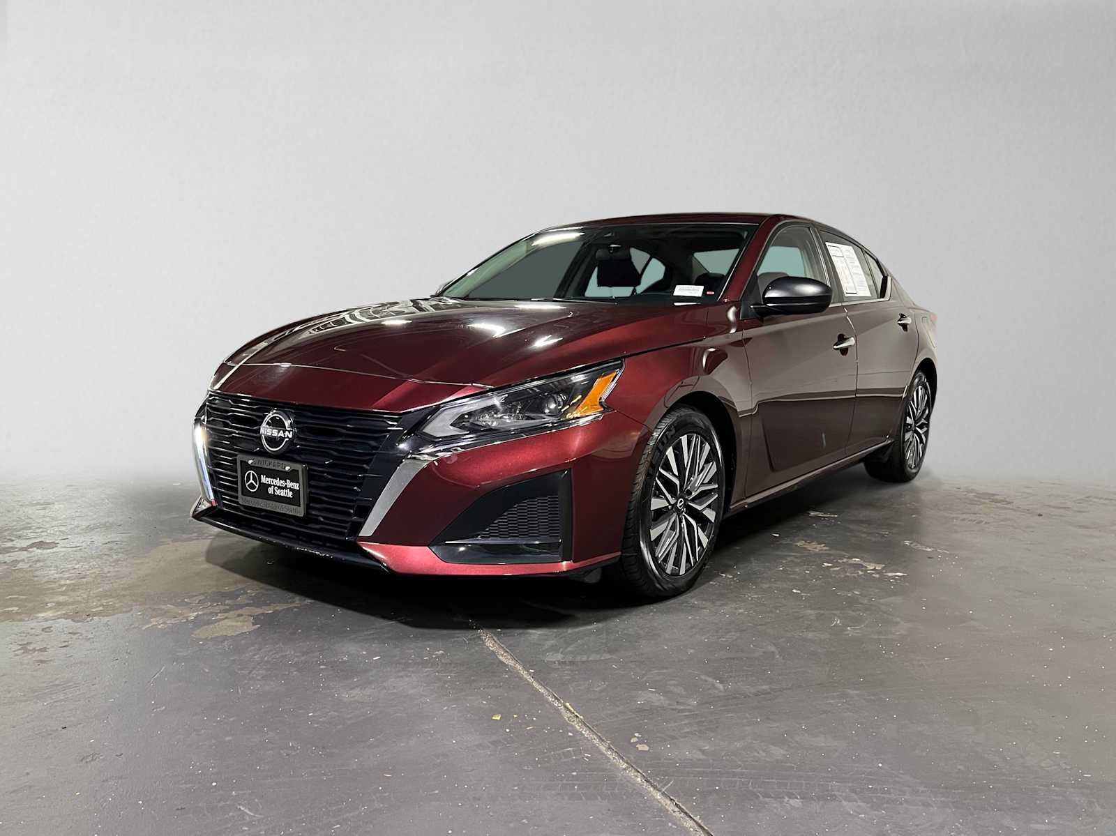 Used 2024 Nissan Altima 2.5 SV FWD image 7