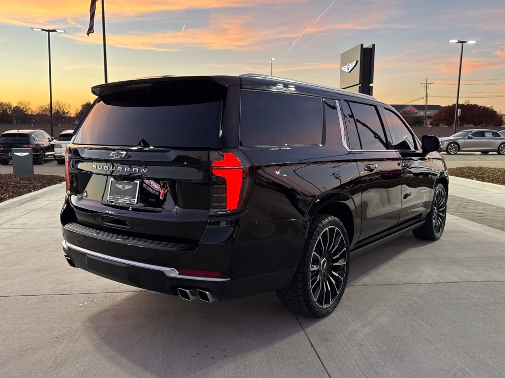 Used 2025 Chevrolet Suburban High Country image 24