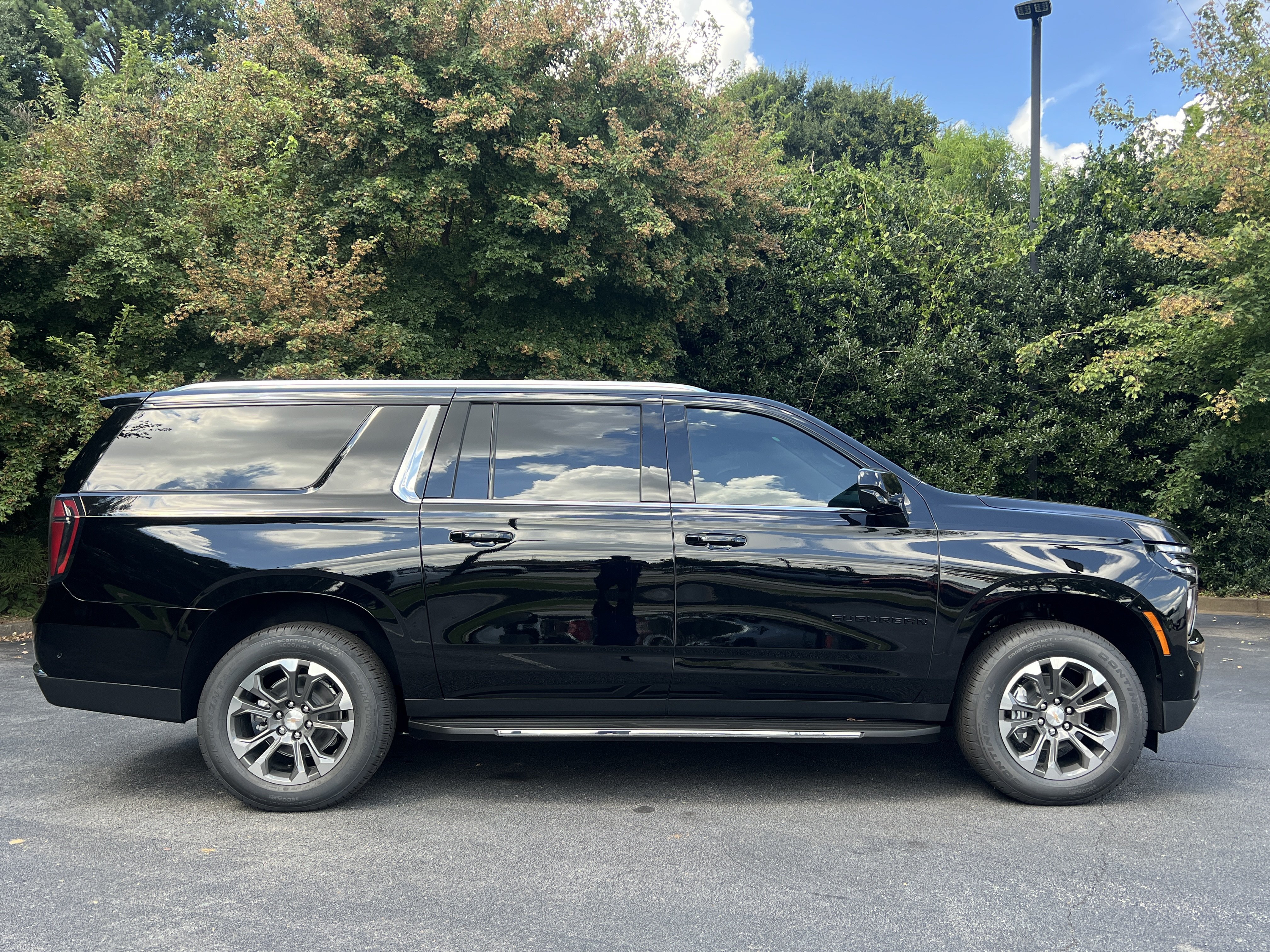New 2026 Chevrolet Suburban LS w/ LPO, Dark Essentials Package AWD/4WD image 10