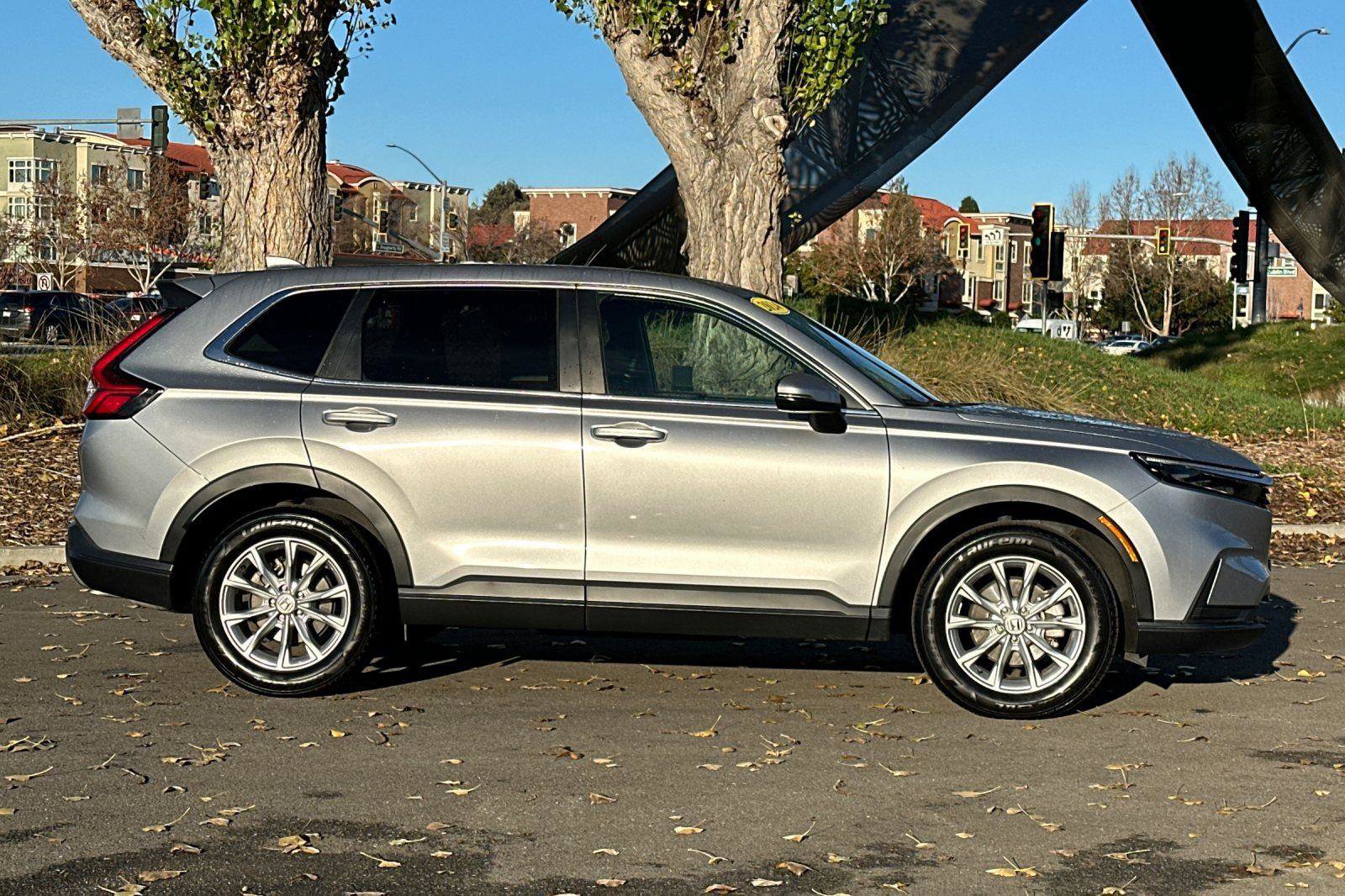 Certified 2024 Honda CR-V EX image 3