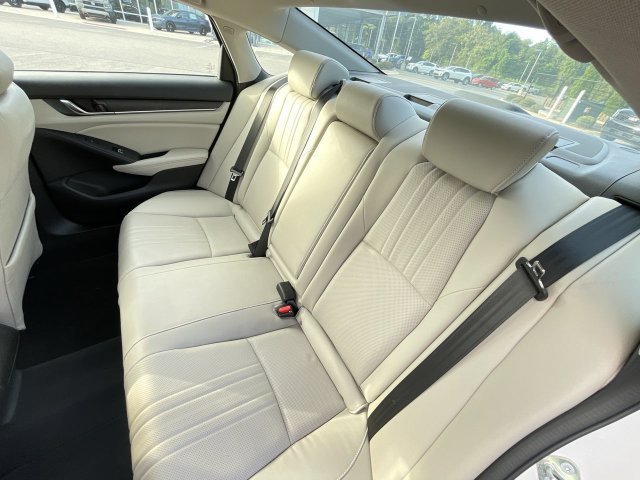 Used 2020 Honda Accord Touring image 16