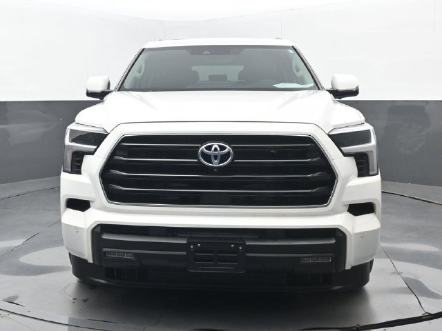 Used 2023 Toyota Sequoia SR5 w/ SR5 Premium Package RWD image 23