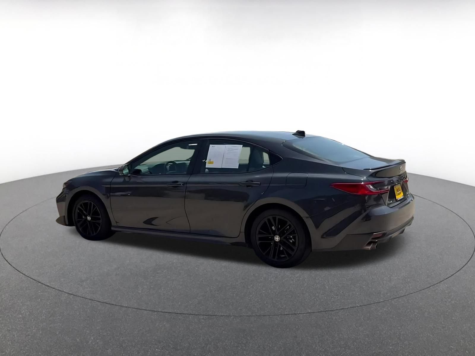 Used 2026 Toyota Camry SE FWD image 10