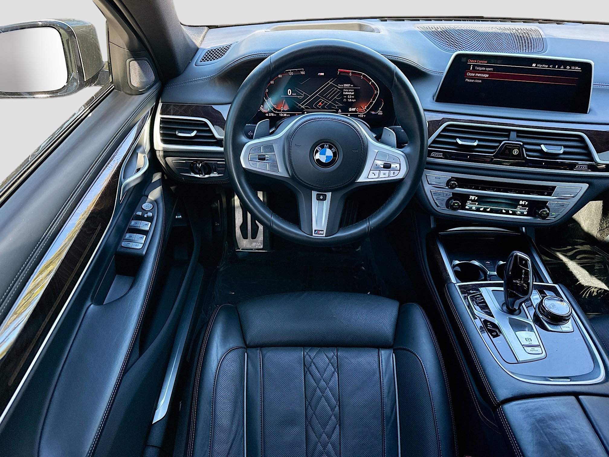 Used 2022 BMW 750i xDrive w/ Executive Package image 23