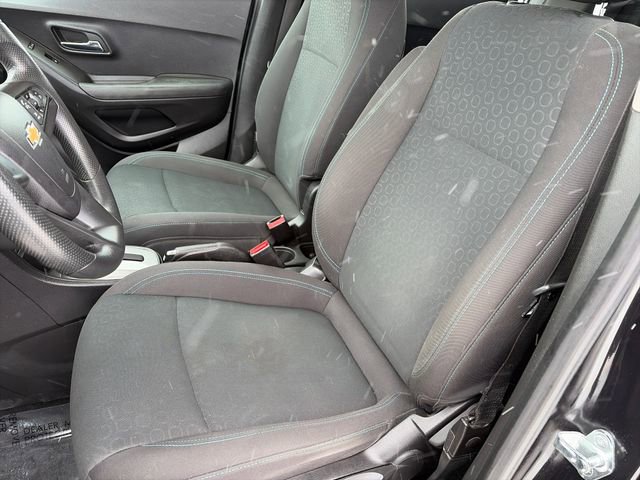 Used 2015 Chevrolet Trax LS AWD/4WD image 34