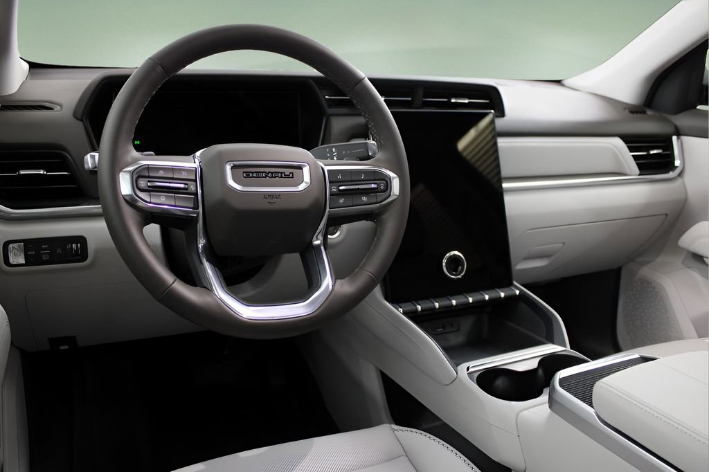 Used 2026 GMC Terrain Denali image 11