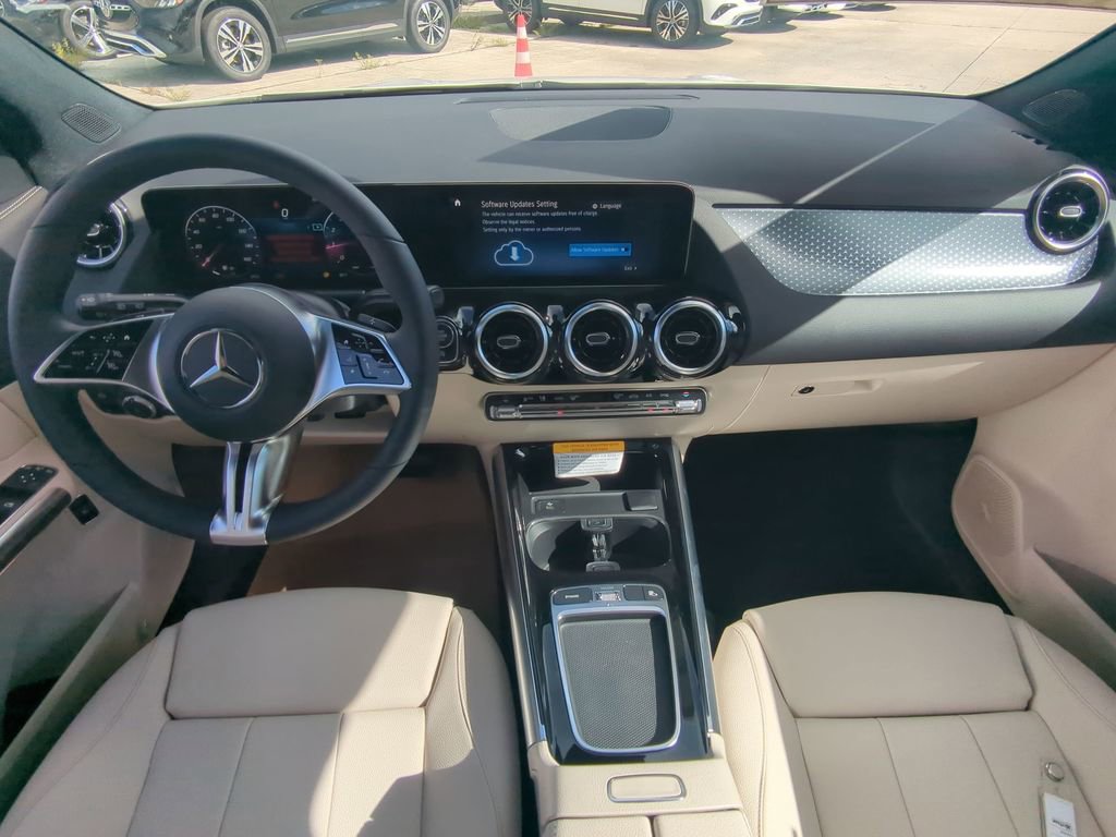 Used 2026 Mercedes-Benz GLA 250 image 2