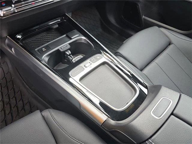 Certified 2026 Mercedes-Benz GLB 250 4MATIC image 33