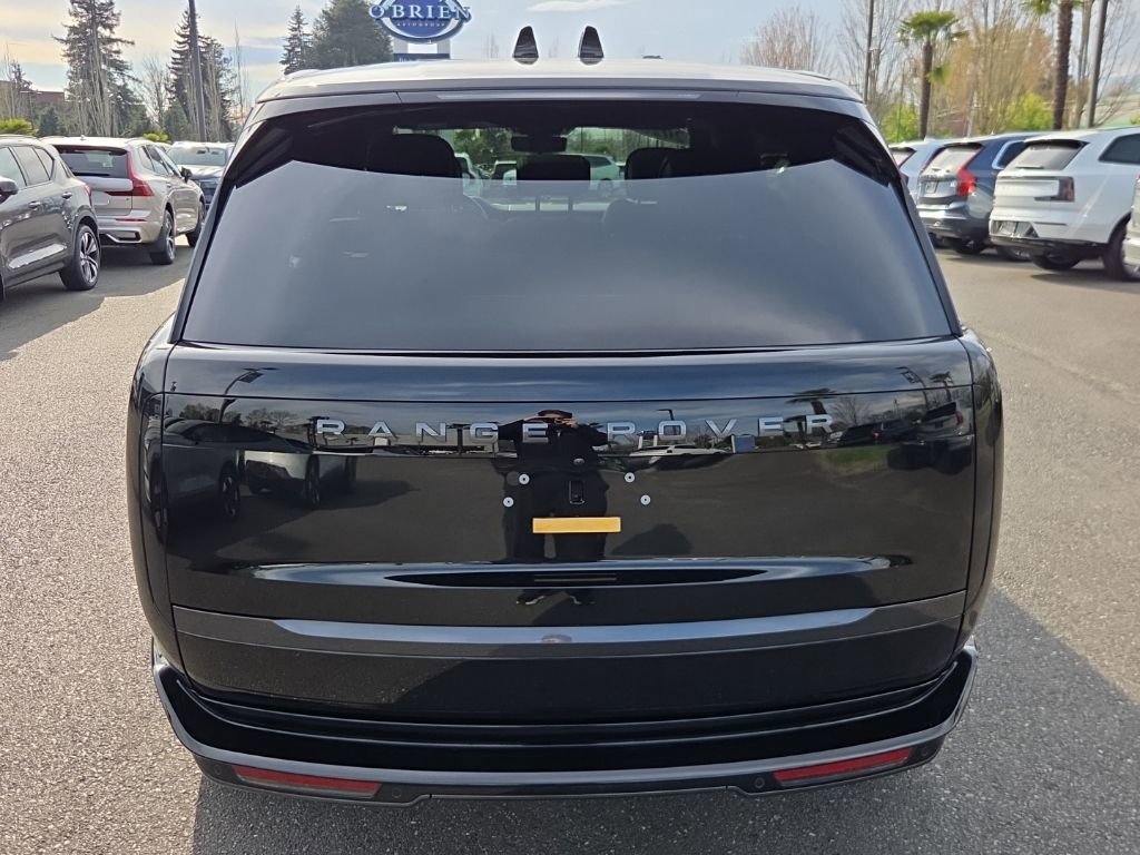 Certified 2025 Land Rover Range Rover Long Wheelbase SE AWD/4WD image 6