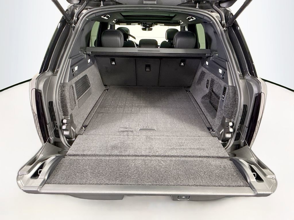 New 2026 Land Rover Range Rover SE image 28