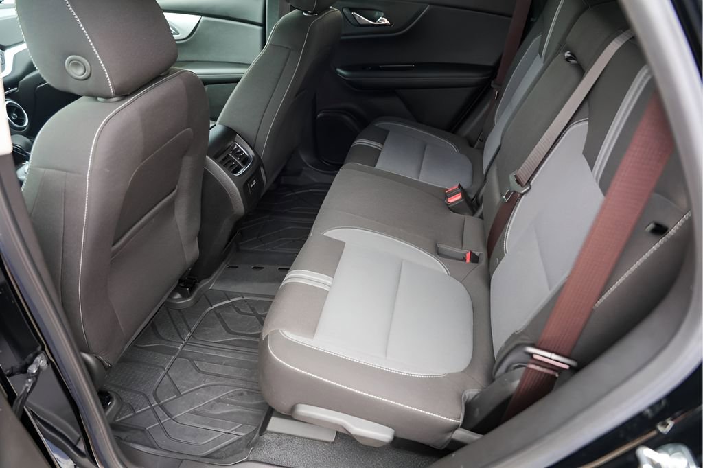 Used 2024 Chevrolet Blazer LT w/ Convenience Package FWD image 24