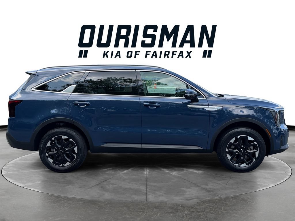 Used 2025 Kia Sorento S AWD/4WD image 6