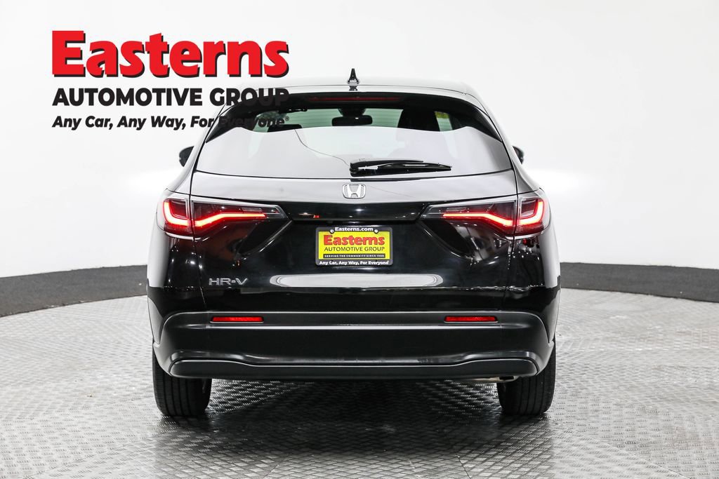 Used 2023 Honda HR-V LX image 6