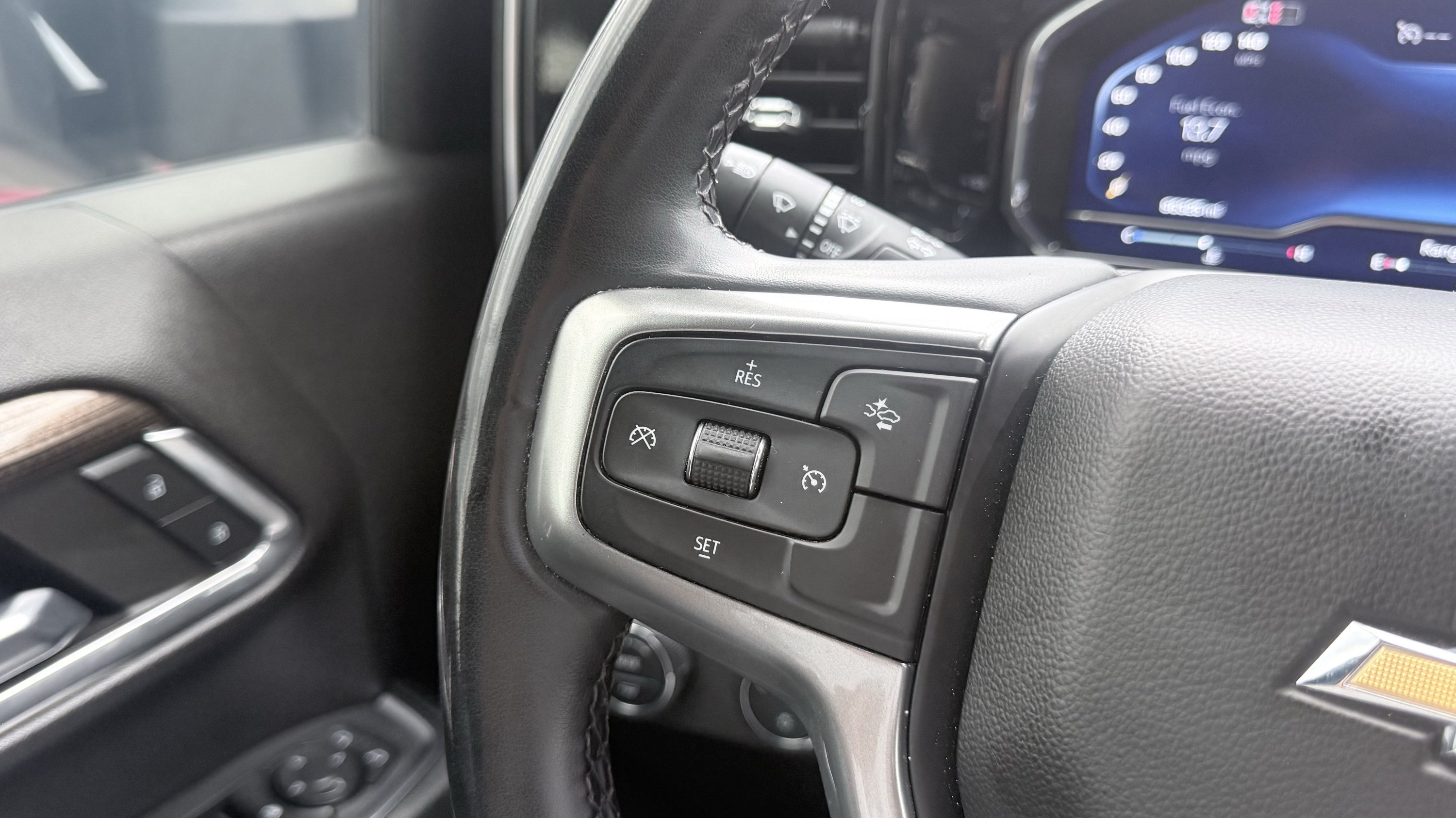 Used 2024 Chevrolet Silverado 2500 LT AWD/4WD image 60