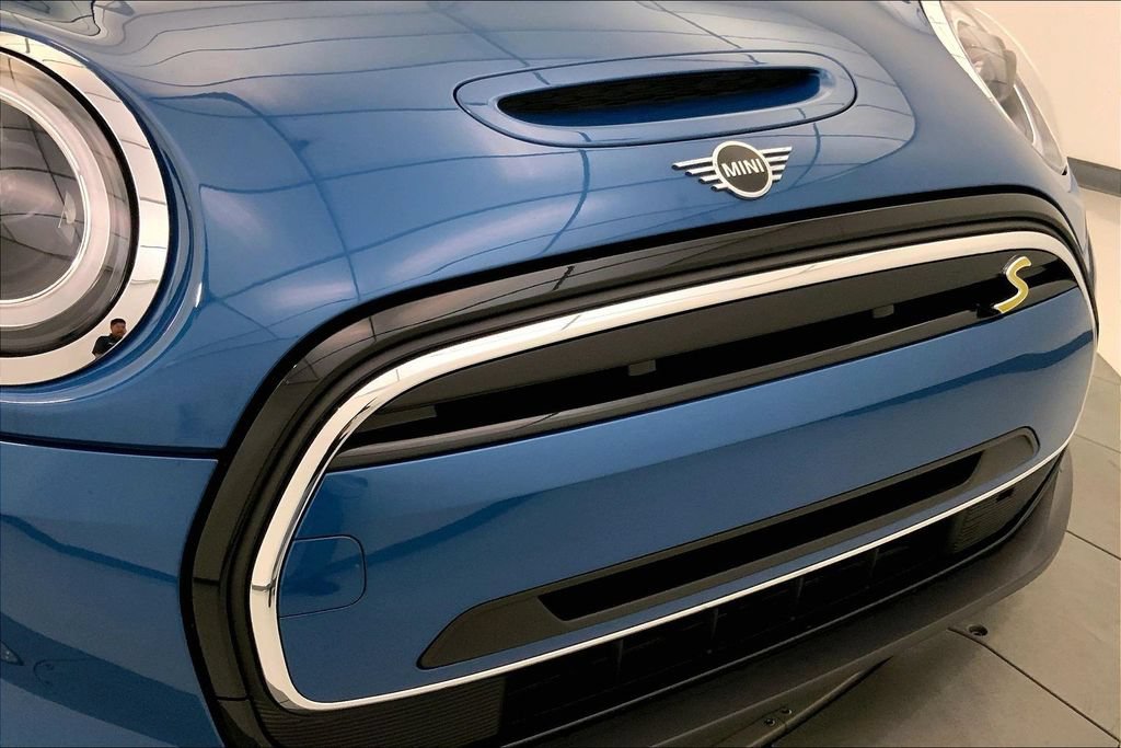 Certified 2024 MINI Cooper SE FWD image 29