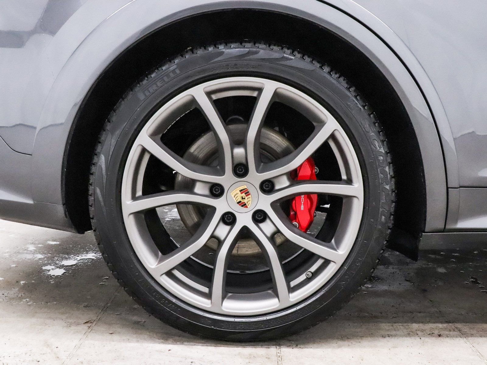 Used 2023 Porsche Cayenne GTS w/ Premium Package AWD/4WD image 11