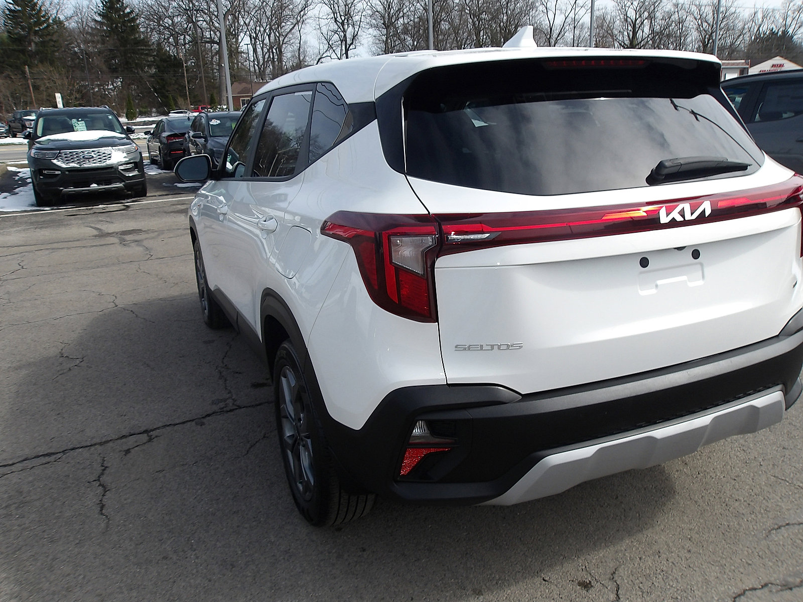 Used 2024 Kia Seltos LX image 5