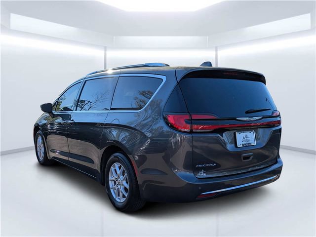 Used 2021 Chrysler Pacifica Touring-L w/ Uconnect Theater Family Group image 5