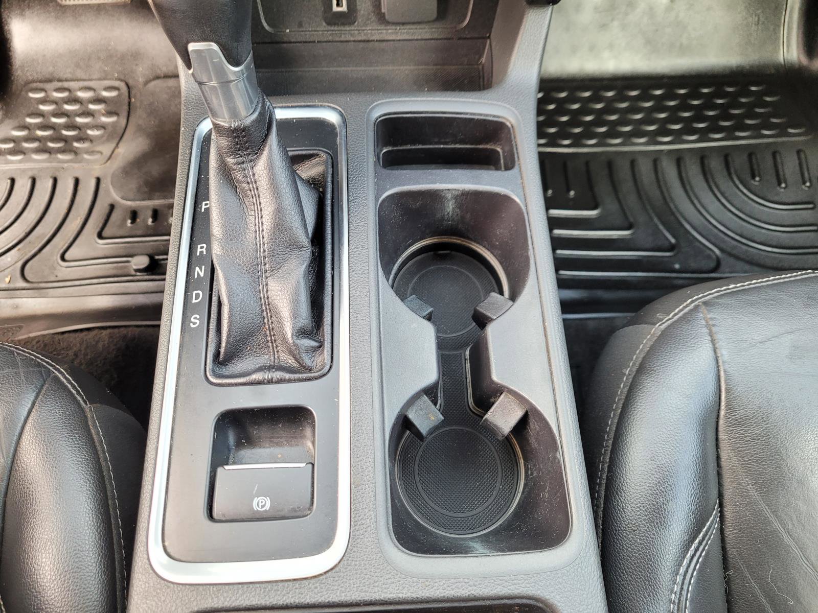 Used 2017 Ford Escape Titanium w/ Equipment Group 301A image 26