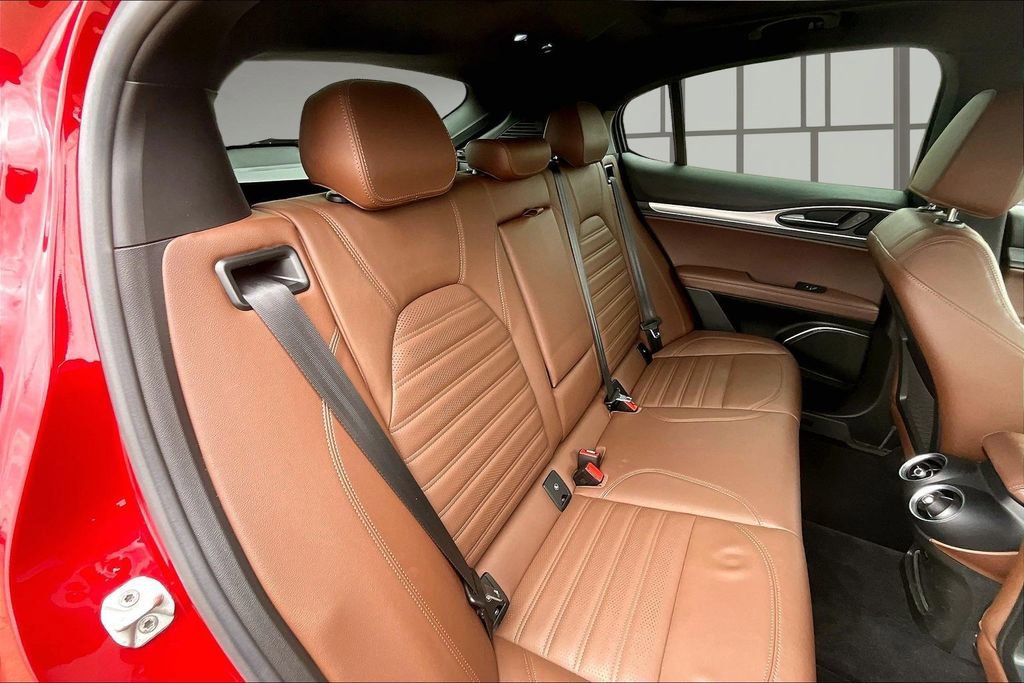 Used 2021 Alfa Romeo Stelvio Ti Sport AWD/4WD image 28