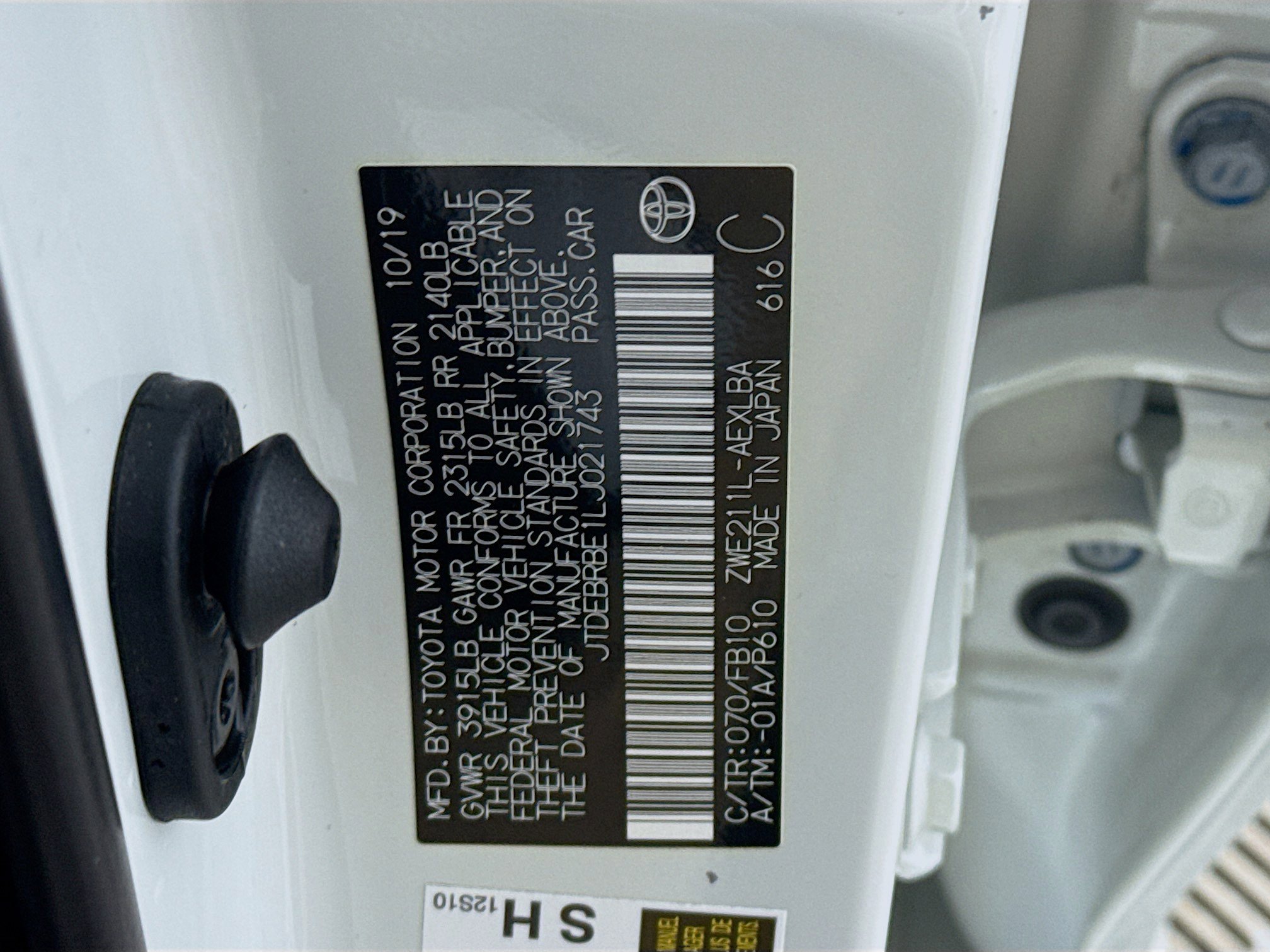 Used 2020 Toyota Corolla LE image 40